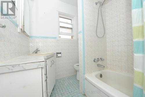 24 Norton Avenue, Toronto (Corso Italia-Davenport), ON - Indoor Photo Showing Bathroom