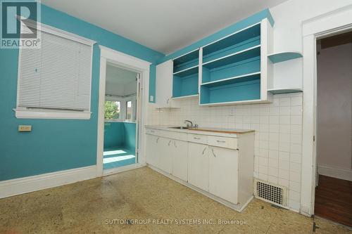 24 Norton Avenue, Toronto (Corso Italia-Davenport), ON - Indoor Photo Showing Bathroom