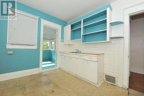 24 Norton Avenue, Toronto (Corso Italia-Davenport), ON - Indoor Photo Showing Bathroom