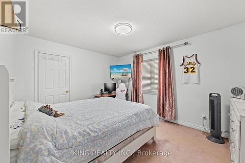 6528 Western Skies Way, Mississauga (Meadowvale Village), ON - Indoor Photo Showing Bedroom