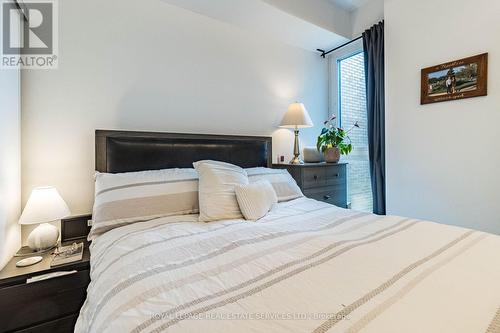 32 - 10 Brin Drive S, Toronto (Edenbridge-Humber Valley), ON - Indoor Photo Showing Bedroom