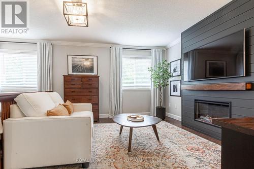 2438 Montagne Avenue, Oakville (West Oak Trails), ON - Indoor Photo Showing Living Room With Fireplace