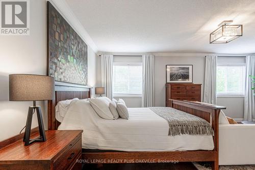 2438 Montagne Avenue, Oakville (West Oak Trails), ON - Indoor Photo Showing Bedroom