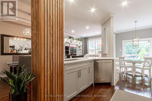 2438 Montagne Avenue, Oakville (West Oak Trails), ON - Indoor Photo Showing Dining Room