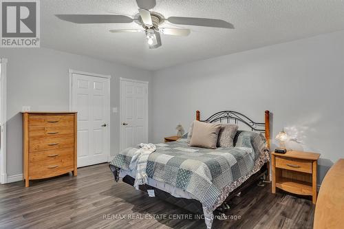 27 Bruce Street, Kawartha Lakes, ON - Indoor Photo Showing Bedroom