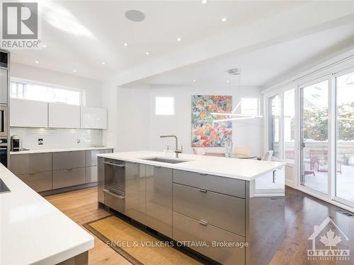 615 Island Park Crescent, Ottawa, ON - Indoor Photo Showing Kitchen With Upgraded Kitchen