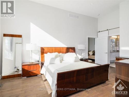 615 Island Park Crescent, Ottawa, ON - Indoor Photo Showing Bedroom