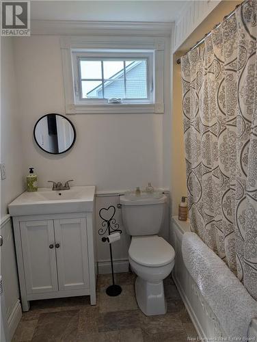 412 Saint-Raphael Nord, Saint-Marie-Saint-Raphaël, NB - Indoor Photo Showing Bathroom