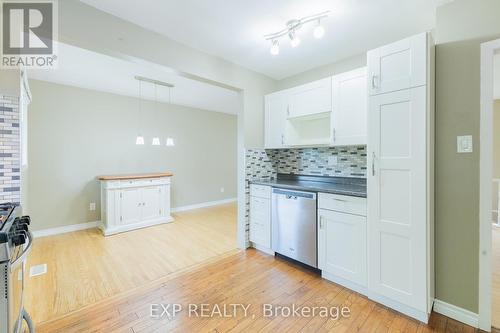 1302 Fuller Street, London, ON - Indoor Photo Showing Kitchen