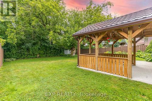 1302 Fuller Street, London, ON - Outdoor With Backyard