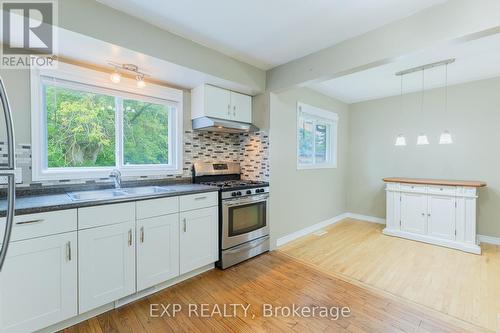 1302 Fuller Street, London, ON - Indoor Photo Showing Kitchen