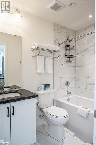 1869 Highway 118 W Unit# Bhv-B-105, Bracebridge, ON - Indoor Photo Showing Bathroom