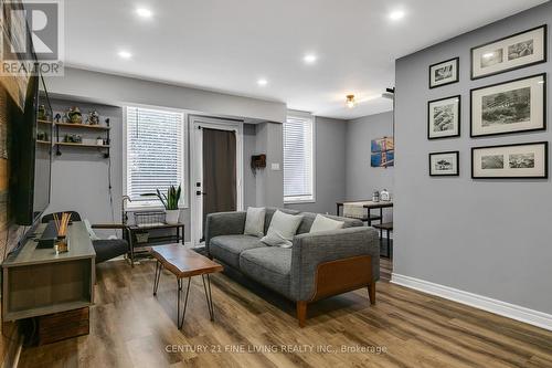 701 - 39 Canniff Street, Toronto (Niagara), ON - Indoor Photo Showing Living Room