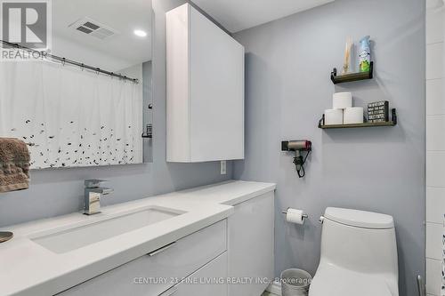 701 - 39 Canniff Street, Toronto (Niagara), ON - Indoor Photo Showing Bathroom