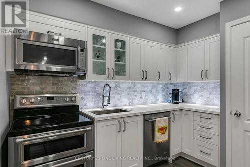 701 - 39 Canniff Street, Toronto (Niagara), ON - Indoor Photo Showing Kitchen With Stainless Steel Kitchen With Upgraded Kitchen