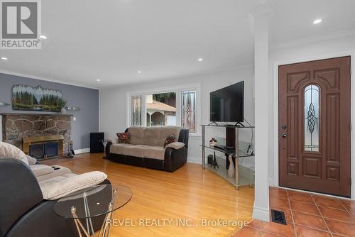 38 Lount Street, Barrie (City Centre), ON - Indoor Photo Showing Living Room With Fireplace