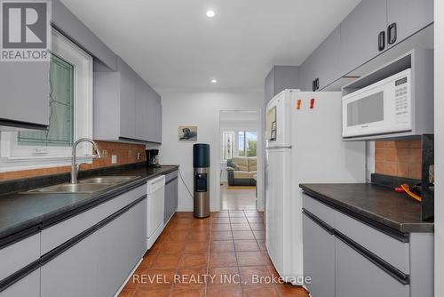 38 Lount Street, Barrie (City Centre), ON - Indoor Photo Showing Kitchen With Double Sink