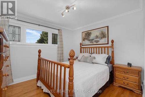 38 Lount Street, Barrie (City Centre), ON - Indoor Photo Showing Bedroom