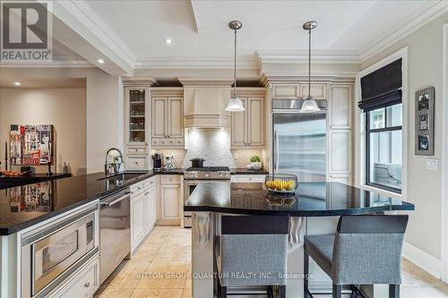 2378 - 2378 Marine Drive, Oakville (Bronte West), ON - Indoor Photo Showing Kitchen With Stainless Steel Kitchen With Upgraded Kitchen