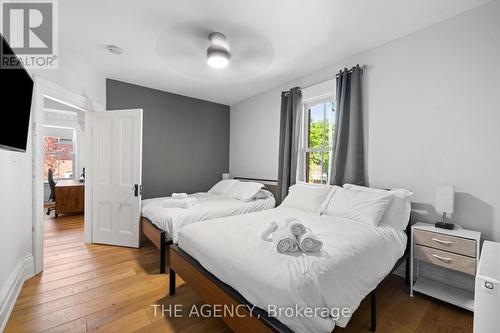 66 Victoria Street, Milton (Old Milton), ON - Indoor Photo Showing Bedroom