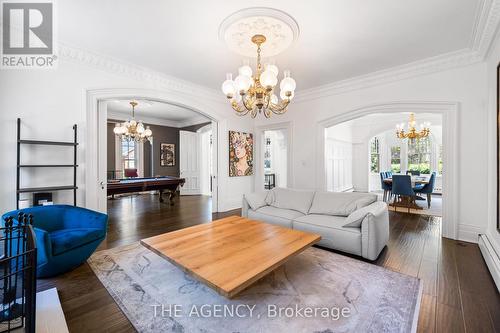 66 Victoria Street, Milton (Old Milton), ON - Indoor Photo Showing Living Room