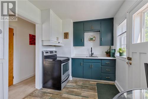 74 Barnet Boulevard, Renfrew, ON - Indoor Photo Showing Kitchen