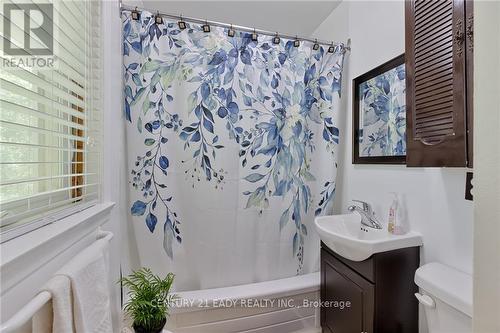 74 Barnet Boulevard, Renfrew, ON - Indoor Photo Showing Bathroom