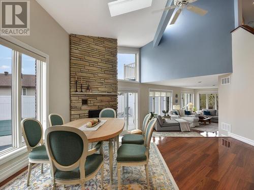 1103 Burnside Drive, Brockville, ON - Indoor Photo Showing Dining Room