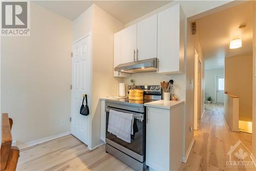 103-105 Florence Street, Ottawa, ON - Indoor Photo Showing Kitchen