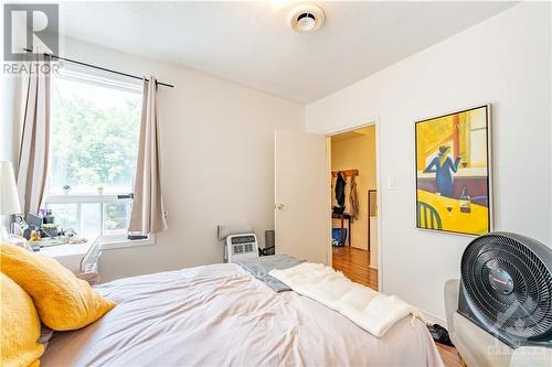 103-105 Florence Street, Ottawa, ON - Indoor Photo Showing Bedroom