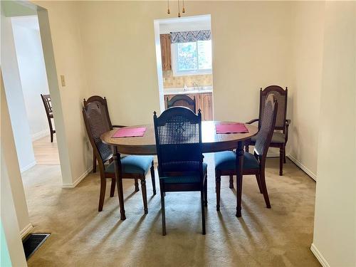 34 Bow Valley Drive|Unit #5, Hamilton, ON - Indoor Photo Showing Dining Room