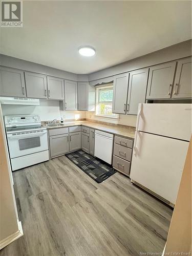 40 Leeside Drive, Moncton, NB - Indoor Photo Showing Kitchen