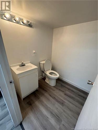 40 Leeside Drive, Moncton, NB - Indoor Photo Showing Bathroom