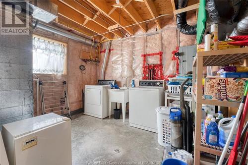 205 Dieppe, Kingsville, ON - Indoor Photo Showing Laundry Room