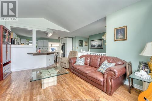 205 Dieppe, Kingsville, ON - Indoor Photo Showing Living Room