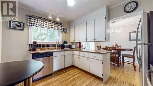 75 Holbrook Avenue, St. John'S, NL - Indoor Photo Showing Kitchen