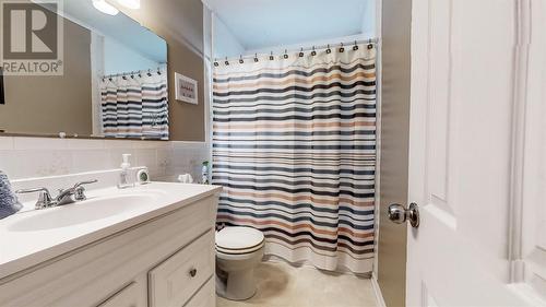 75 Holbrook Avenue, St. John'S, NL - Indoor Photo Showing Bathroom