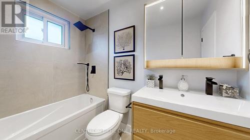 100 Martindale Street, Oshawa (Donevan), ON - Indoor Photo Showing Bathroom