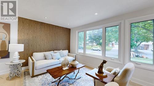 100 Martindale Street, Oshawa (Donevan), ON - Indoor Photo Showing Living Room