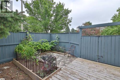 2 Gleave Court, Aurora, ON - Outdoor With Deck Patio Veranda