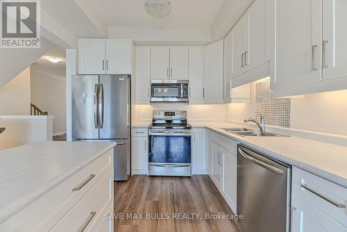 29 - 4552 Portage Road, Niagara Falls, ON - Indoor Photo Showing Kitchen With Double Sink