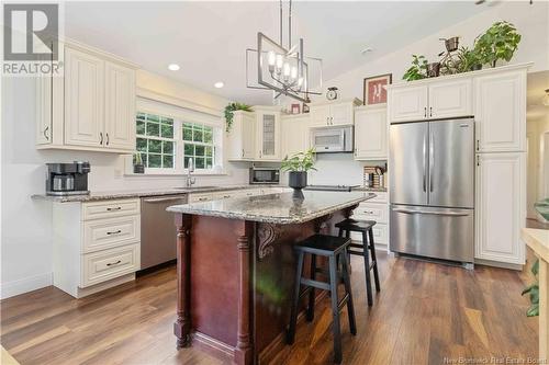 6800 Route 102 Route, Dumfries, NB - Indoor Photo Showing Kitchen With Upgraded Kitchen