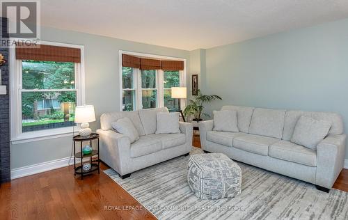 88 Confederation Way, Markham (Thornhill), ON - Indoor Photo Showing Living Room