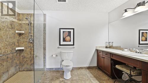 500 Bighorn Boulevard Unit# 512C, Radium Hot Springs, BC - Indoor Photo Showing Bathroom