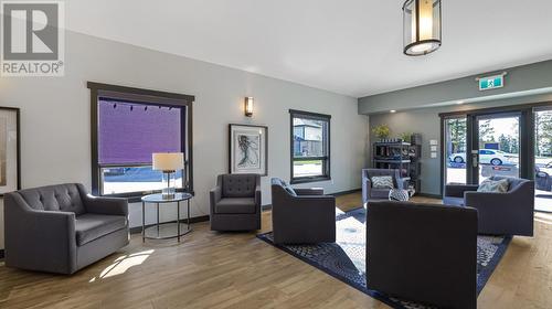 500 Bighorn Boulevard Unit# 512C, Radium Hot Springs, BC - Indoor Photo Showing Living Room