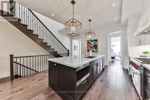 116 Maurice Drive, Oakville (Old Oakville), ON - Indoor Photo Showing Kitchen With Upgraded Kitchen