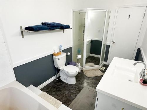 242 Hammell Road, Red Lake, ON - Indoor Photo Showing Bathroom