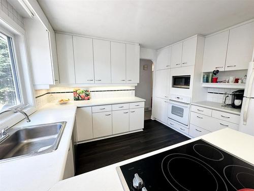 242 Hammell Road, Red Lake, ON - Indoor Photo Showing Kitchen With Double Sink