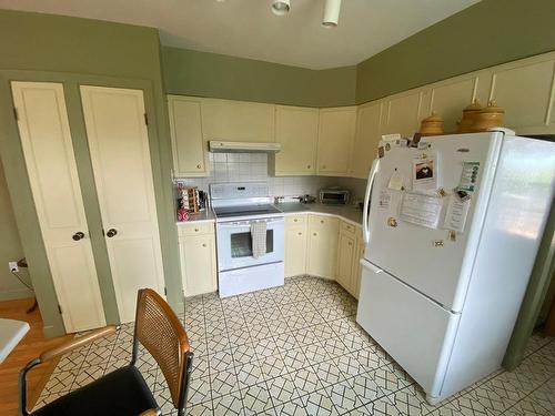 Kitchen - 44 Rue Du Jardin, La Malbaie, QC - Indoor Photo Showing Kitchen