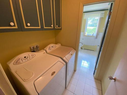 Salle de lavage - 44 Rue Du Jardin, La Malbaie, QC - Indoor Photo Showing Laundry Room